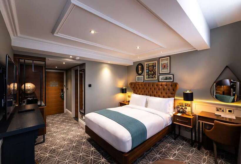 Номер Superior, 100 Queen S Gate Hotel London, Curio Collection By Hilton