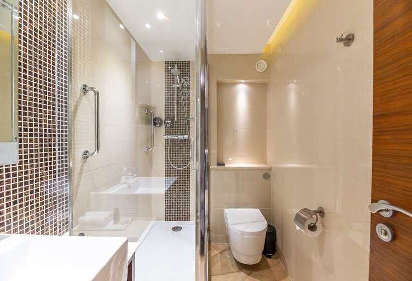 Номер Стандарт, 100 Queen S Gate Hotel London, Curio Collection By Hilton