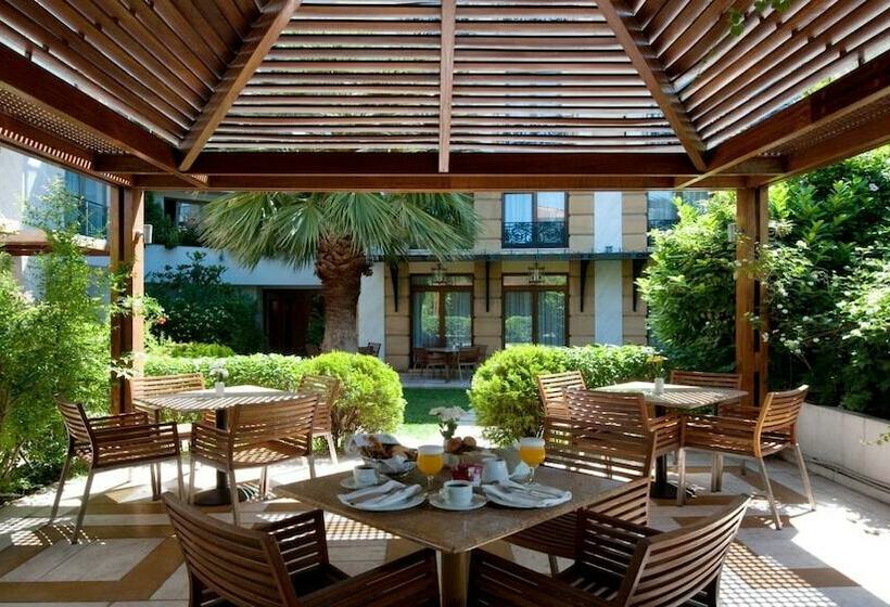 프리미엄 룸 가든 전망, Electra Palace  Athens