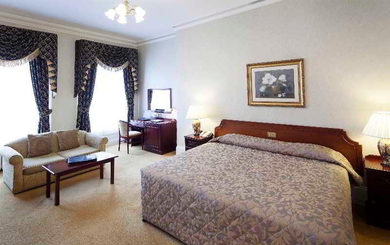 Номер Deluxe, Oatlands Park