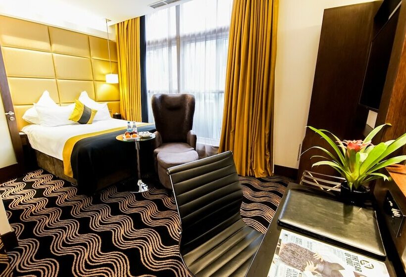 Полулюкс, Montcalm Piccadilly Townhouse, London West End