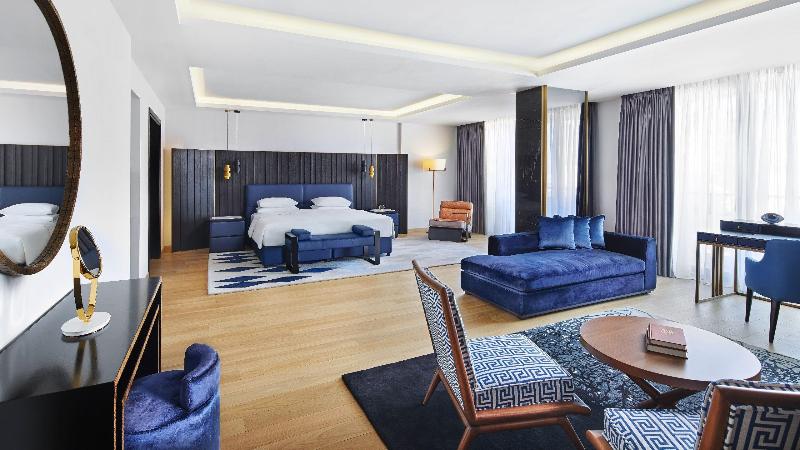 Люкс, Grand Hyatt Athens