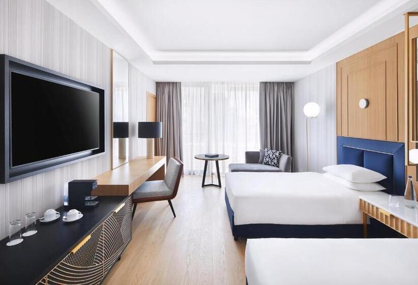 Номер Deluxe, Grand Hyatt Athens