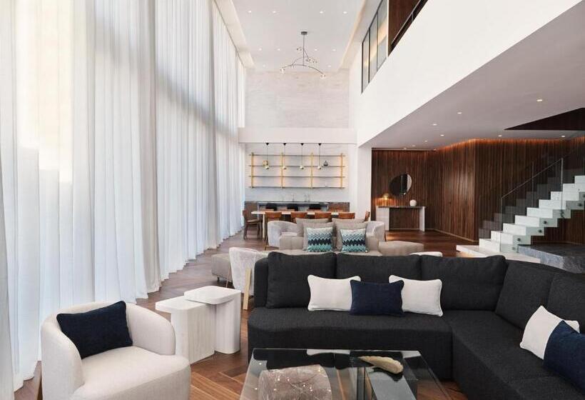Пентхаус Люкс, Grand Hyatt Athens
