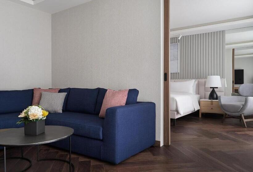 سوییت با استخر, Grand Hyatt Athens