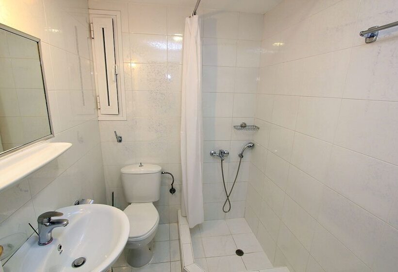 اتاق استاندارد یک نفره, Triton Hotel Piraeus