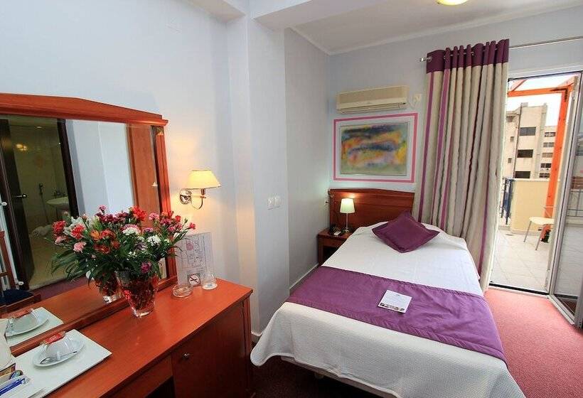 اتاق استاندارد یک نفره, Triton Hotel Piraeus