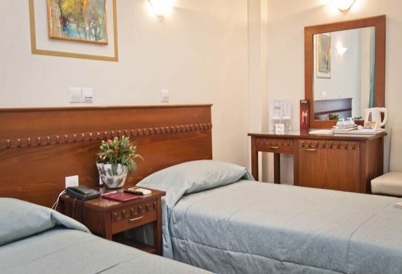 اتاق اکونومی, Triton Hotel Piraeus