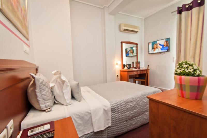 اتاق اکونومی, Triton Hotel Piraeus