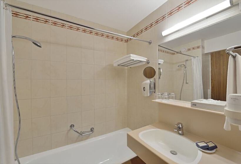 اتاق سوپریور, Ensana Thermal Sarvar