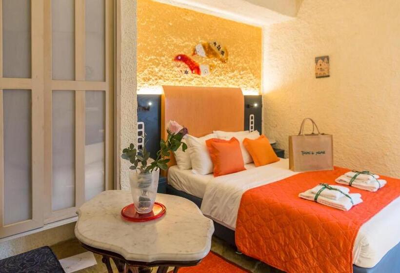 اتاق استاندارد, Thymis Home