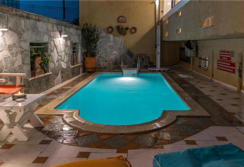 اتاق استاندارد, Thymis Home