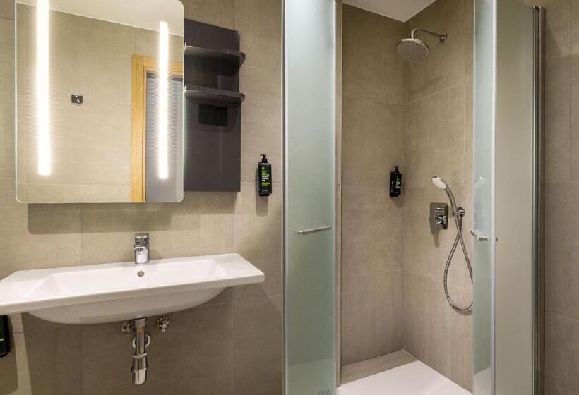 اتاق سوپریور, B&B HOTEL Como Baradello