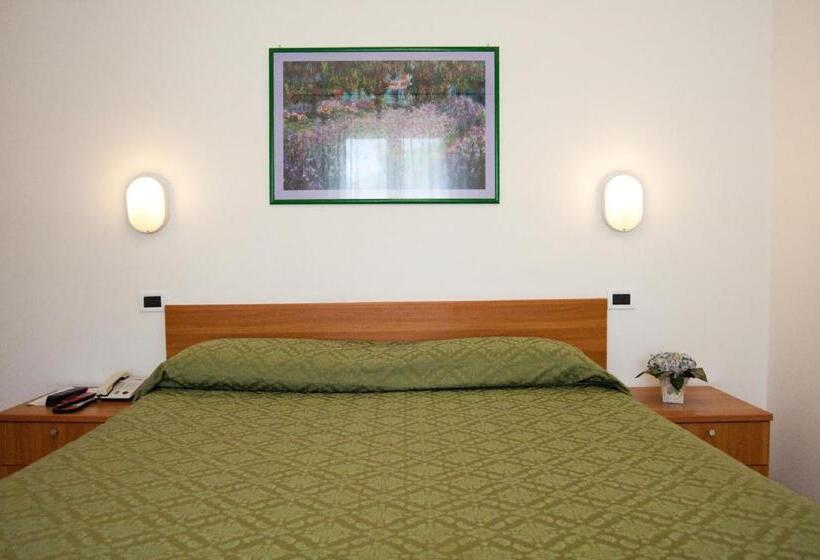 اتاق استاندارد, La Toscana