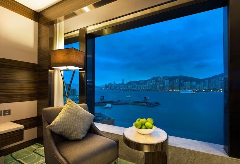 سوئیت با چشم‌انداز, New World Millennium Hong Kong