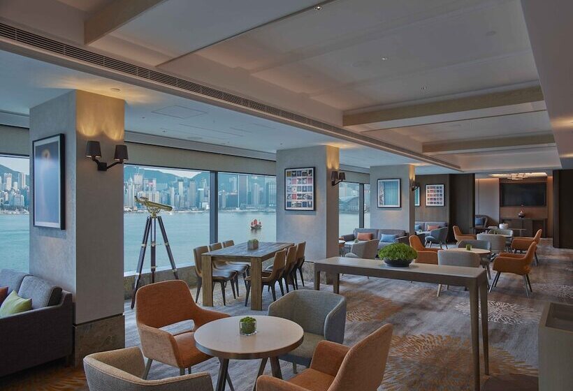 سوئیت با چشم‌انداز, New World Millennium Hong Kong