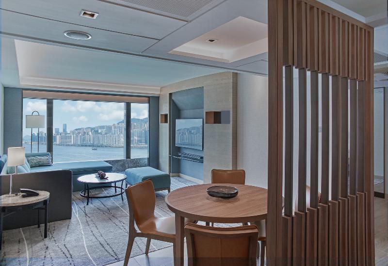 سوئیت با چشم‌انداز, New World Millennium Hong Kong