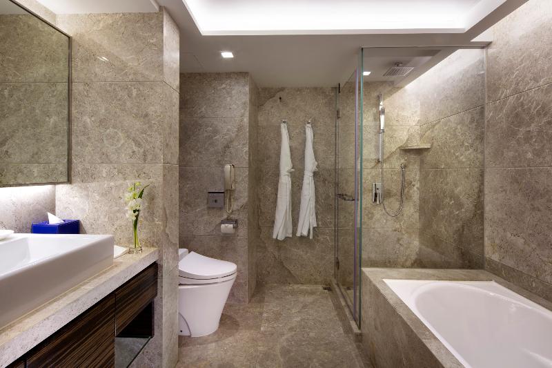 اتاق لوکس با چشم‌انداز شهر, New World Millennium Hong Kong