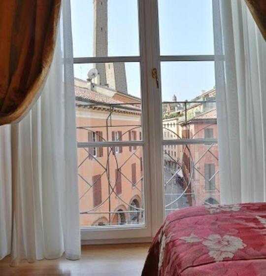 اتاق لوکس با چشم‌انداز شهر, San Donato  Bologna Centro