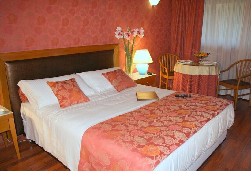Номер Deluxe, Motel Visconteo