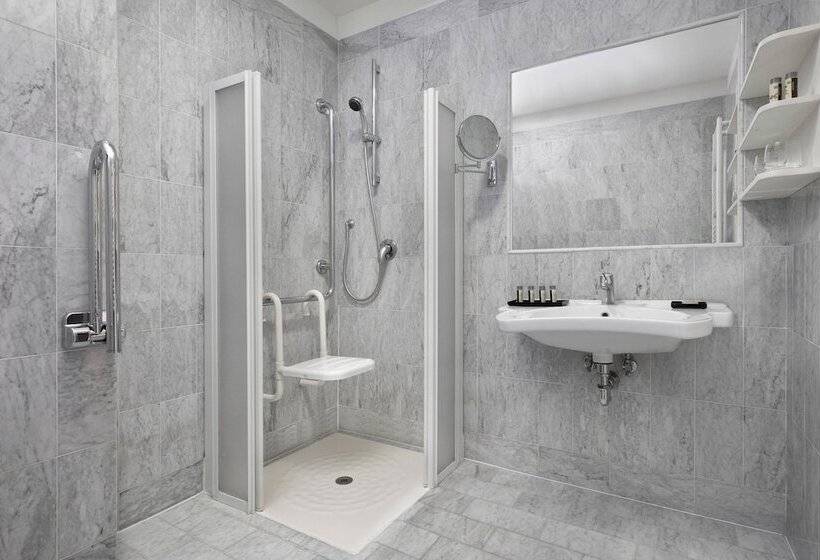 Номер Классика Двуспальная Кровать, Renaissance Tuscany Il Ciocco Resort & Spa