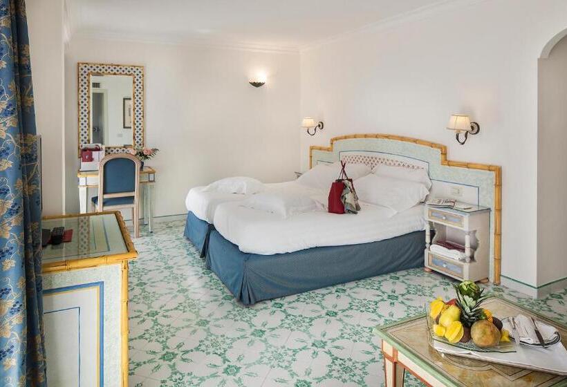 Полулюкс, Grand Hotel Il Moresco