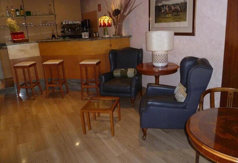 اتاق استاندارد سه نفره, Astoria Gallarate