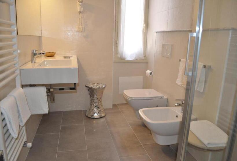Standard Room with Balcony Side Sea View, Boncardo