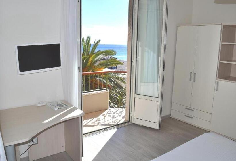 Standard Room with Balcony Side Sea View, Boncardo