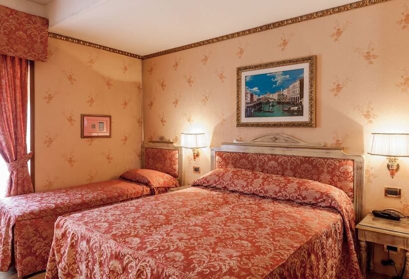 Четырехместный Номер Стандарт, Venezia