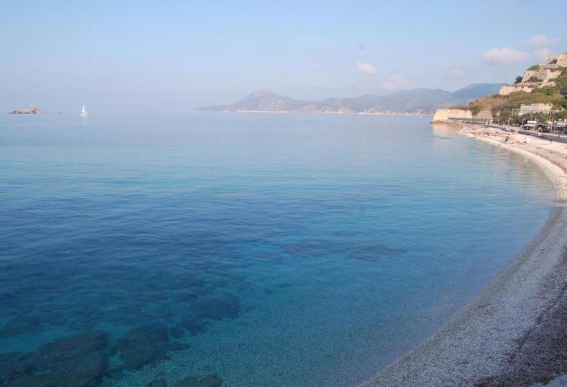 Triple Room Sea View, Villa Ombrosa