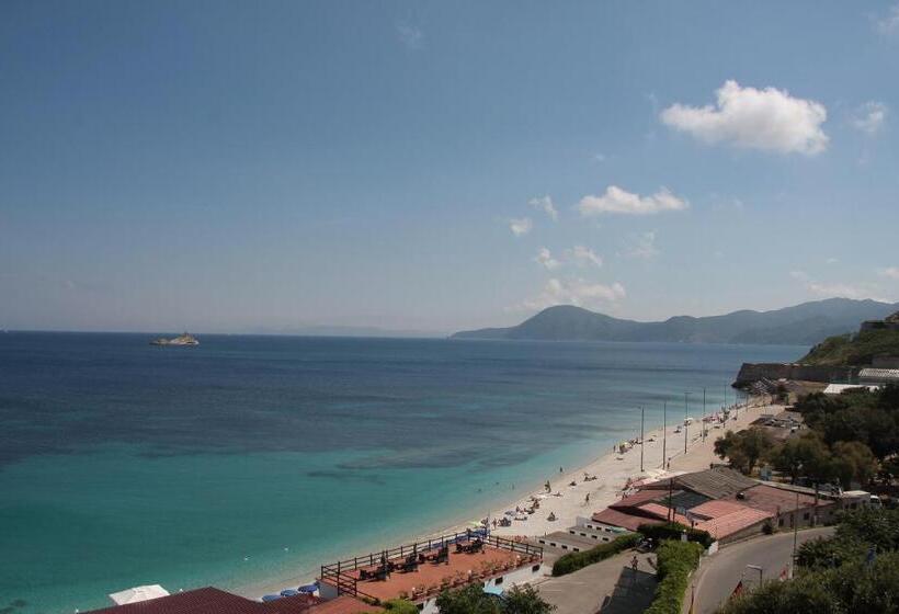 Triple Room Sea View, Villa Ombrosa