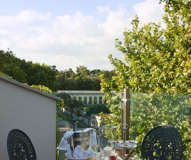 اتاق استاندارد یک نفره, De La Ville Monza   Small Luxury Hotels Of The World
