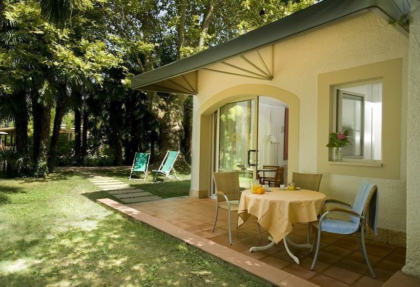 بانگلوی استاندارد, Du Lac Et Du Parc Grand Resort
