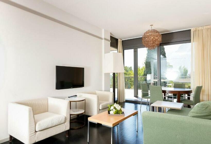 سوئیت پنت هاوس, Du Lac Et Du Parc Grand Resort