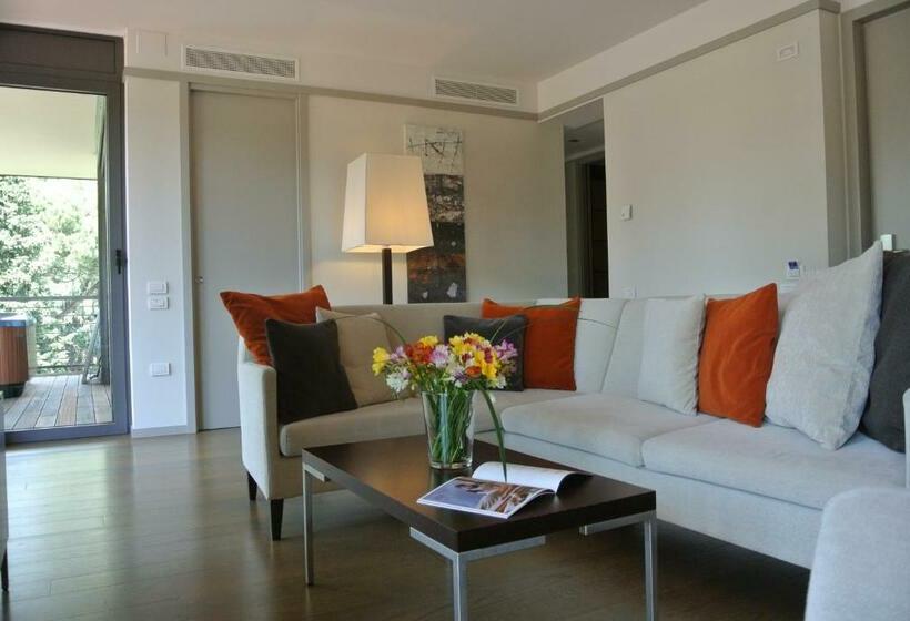 سوئیت پنت هاوس, Du Lac Et Du Parc Grand Resort