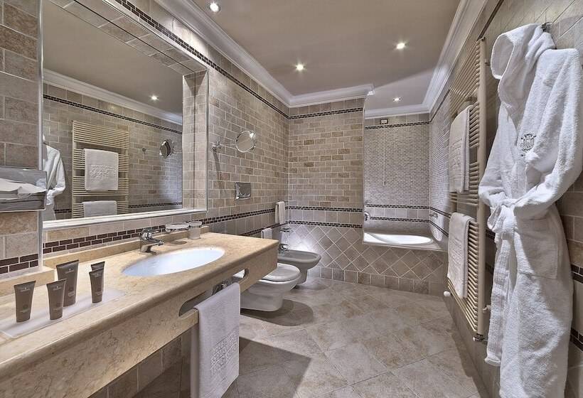 سوییت جونیور, Esplanade Tergesteo  Luxury Retreat