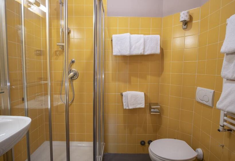 Standard Triple Room, Milani