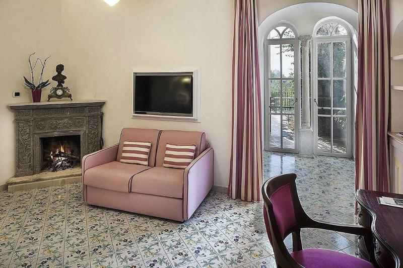 اتاق لوکس با چشم‌انداز دریا, Villa Maria