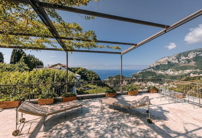 سوییت با چشم‌انداز دریا, Villa Maria