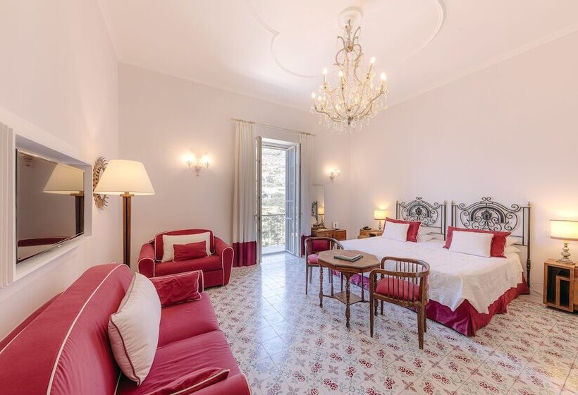 اتاق لوکس با چشم‌انداز دریا, Villa Maria