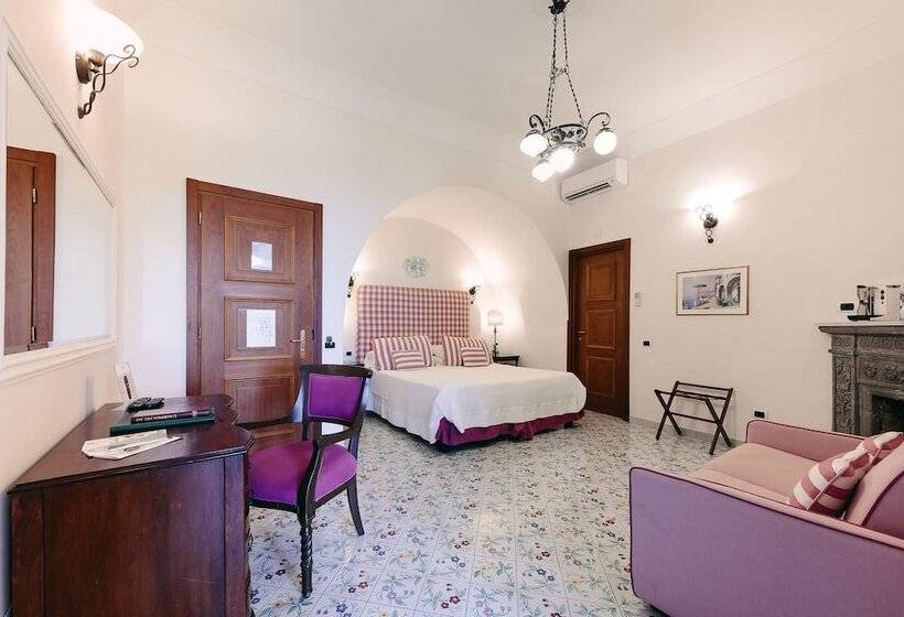 اتاق لوکس با چشم‌انداز دریا, Villa Maria
