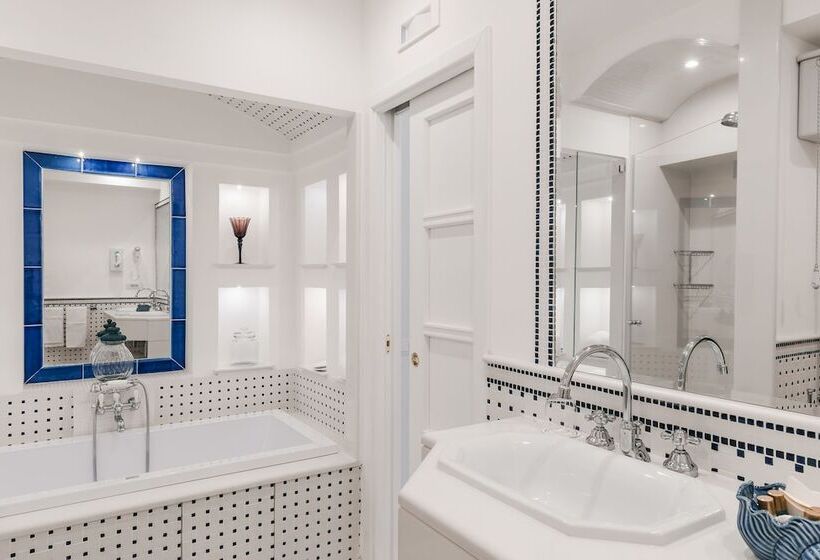 سوئیت جونیور با چشم‌انداز باغ, Villa Maria