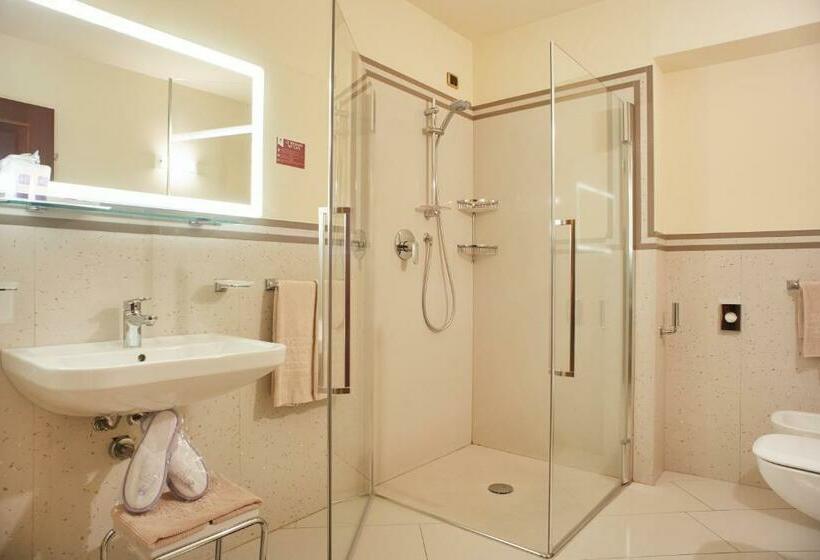 Номер Deluxe, Villa Quaranta Tommasi Wine Hotel & Spa