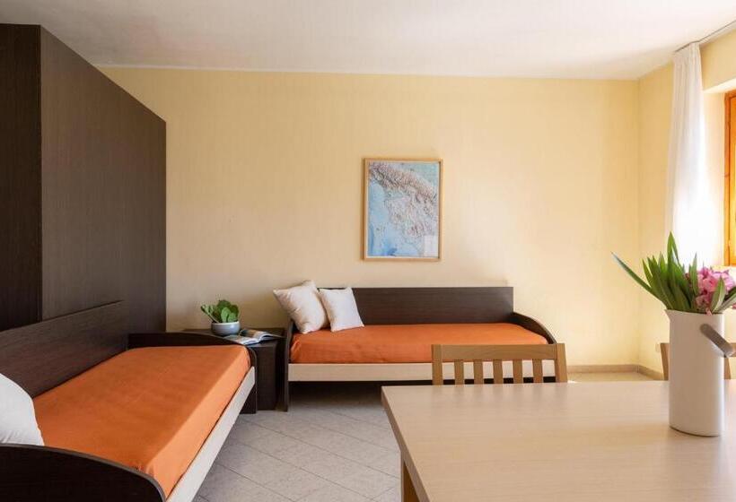 استودیوی استاندارد, Argentario Osa Resort