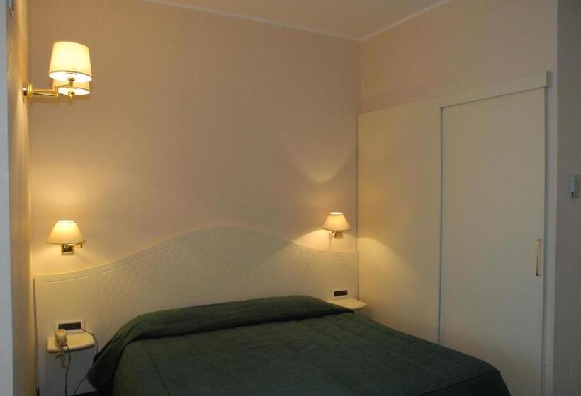 اتاق استاندارد سه نفره, Continental