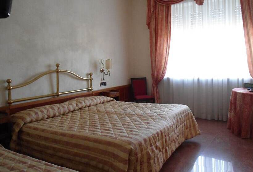 اتاق استاندارد سه نفره, Continental