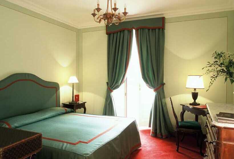 اتاق سوپریور با چشم‌انداز, Grand Hotel Majestic