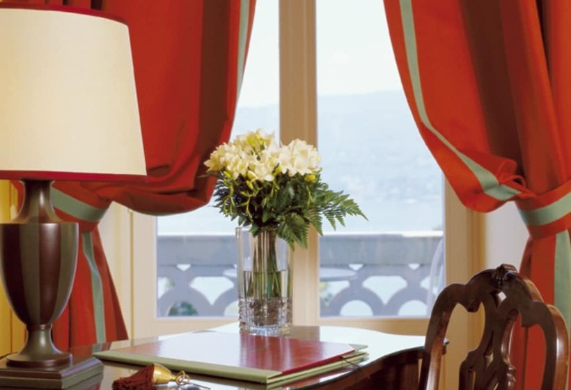سوئیت جونیور دلوکس با چشم‌انداز, Grand Hotel Majestic