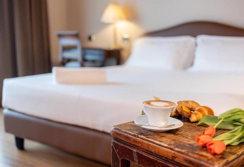 Superior room with lake view, Horizon Wellness & Spa Resort  Best Western Signature Collection